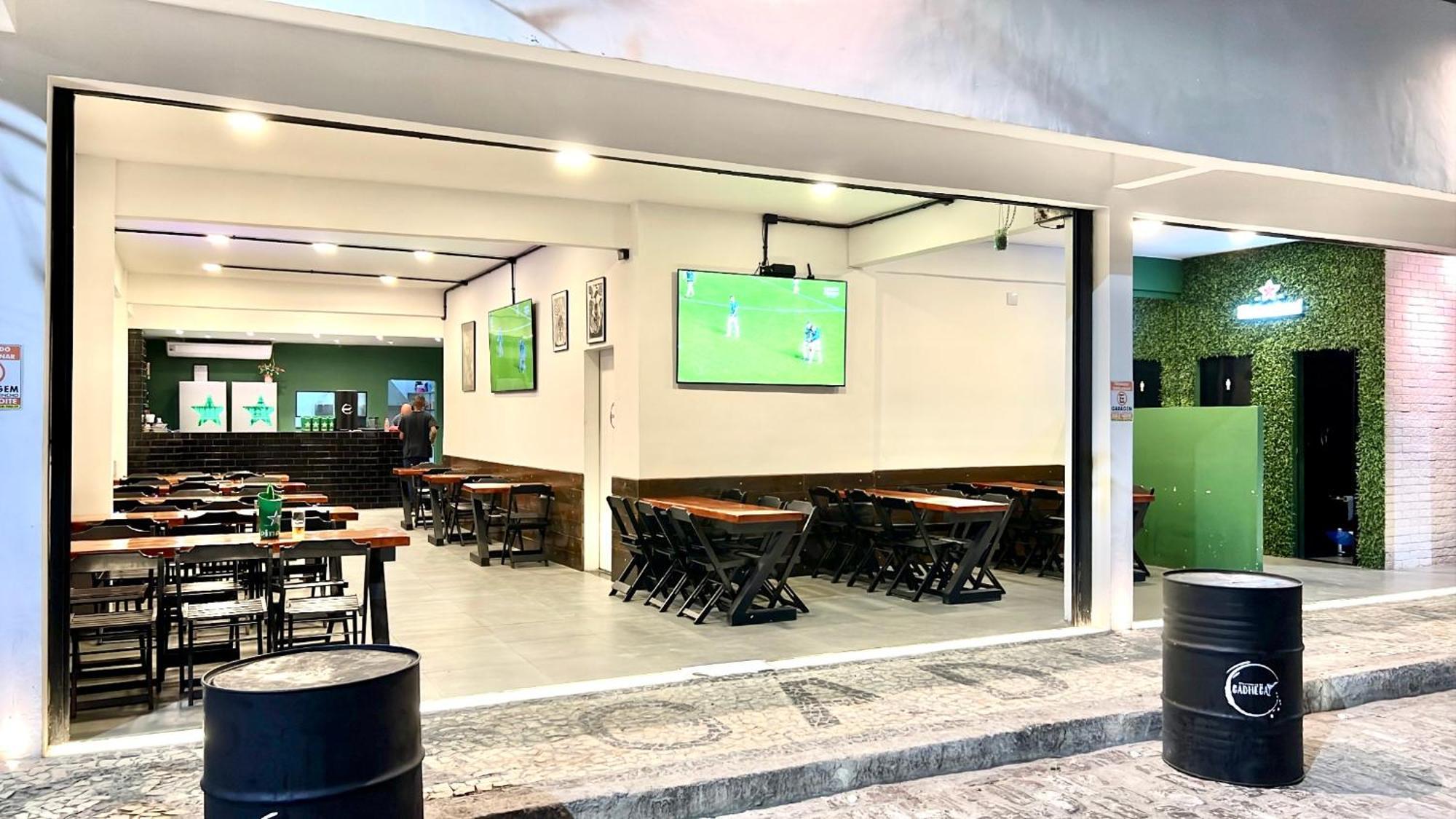 Gadhega'S Hotel Салвадор Екстериор снимка